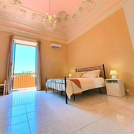 Antica Dimora Barocca Bed & Breakfast Acireale